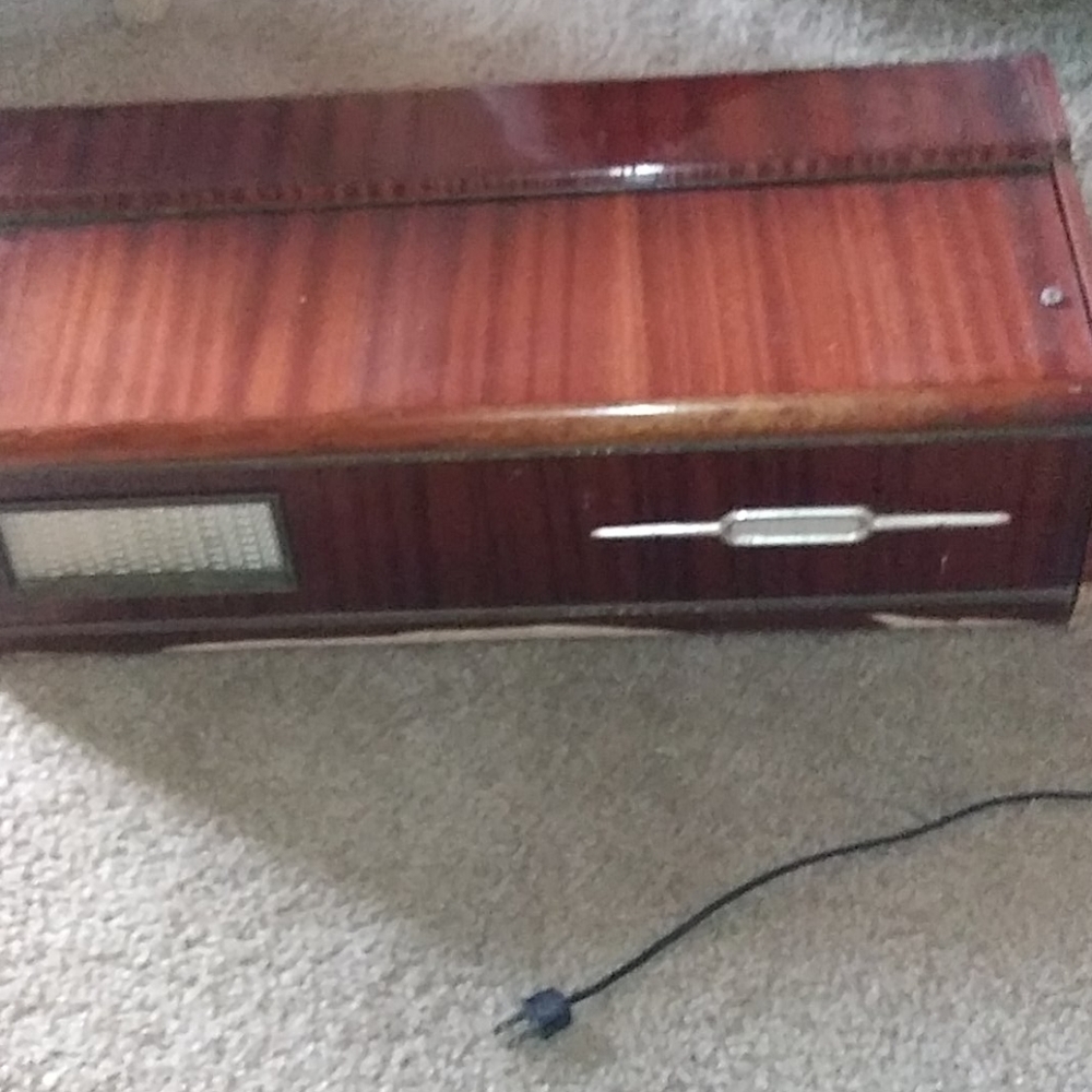Rocy antique mini piano.